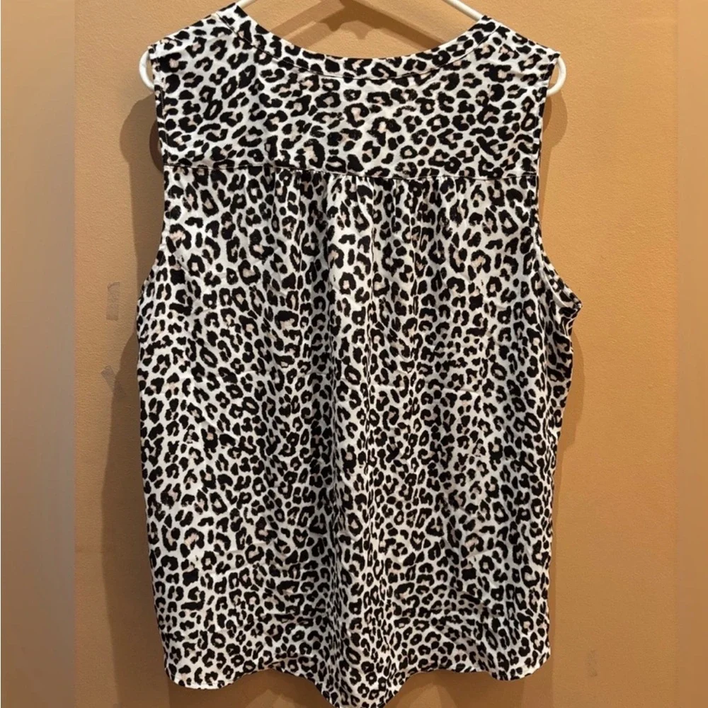 Carolina Belle Black and White Leopard Print Sleeveless Blouse - Picture 4 of 6